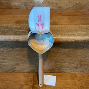 Rae Dunn - BE MINE - spatula and cookie cutter set